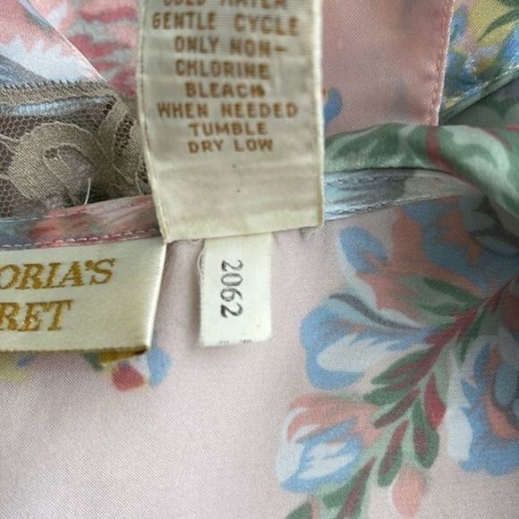 Victoria's Secret Vintage Gold Label Pastel Floral Satin & Lace Robe Size P/S - Picture 10 of 10